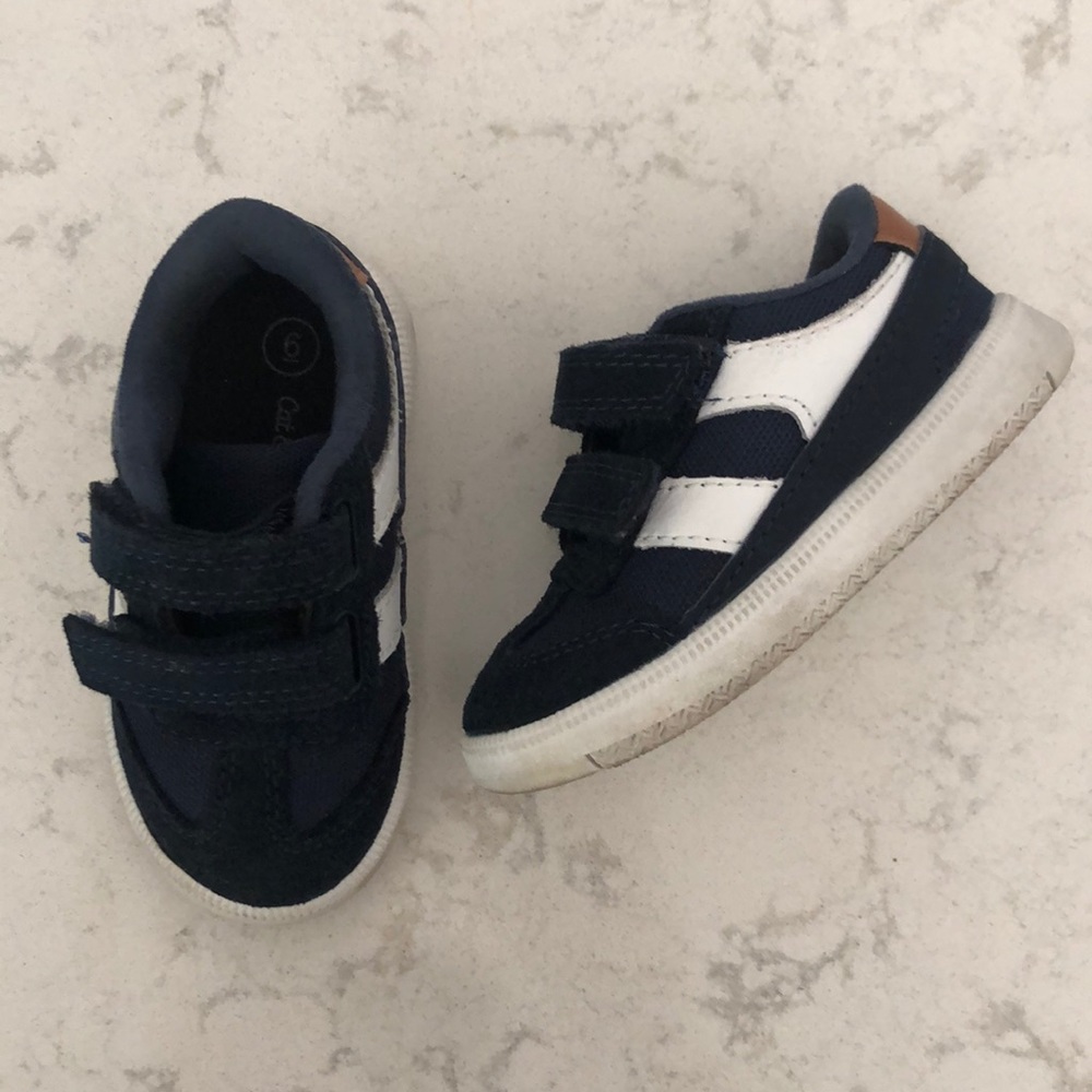 Cat and Jack Toddler tennis shoes